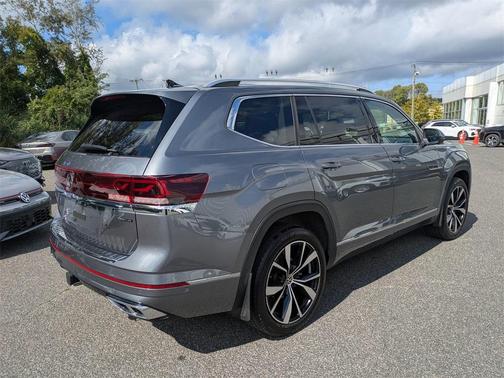 2024 Volkswagen Atlas 2.0T SEL Premium R-Line