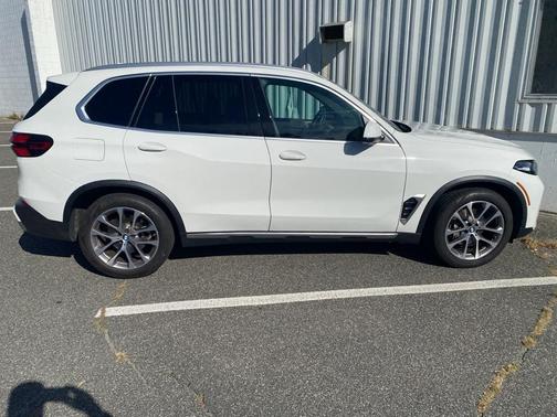 2024 BMW X5 xDrive40i