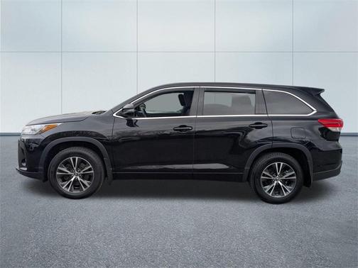 2017 Toyota Highlander LE