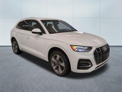 2022 Audi Q5 40 Premium Plus