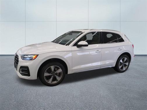 2022 Audi Q5 40 Premium Plus