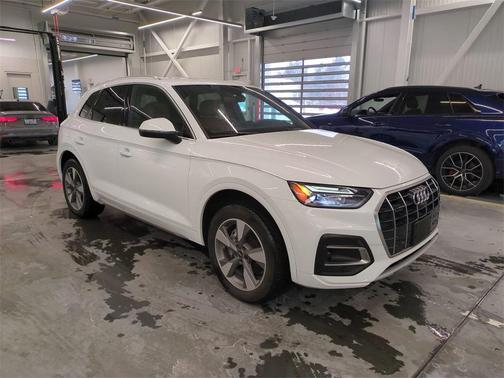 2022 Audi Q5 40 Premium Plus