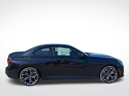 2025 BMW 230 i xDrive