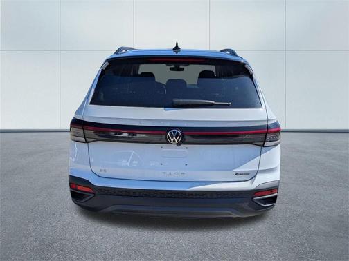 2025 Volkswagen Taos 1.5T SE Black
