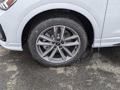 2025 Audi Q3 45 S line Premium