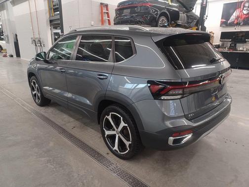 2025 Volkswagen Taos 1.5T SEL