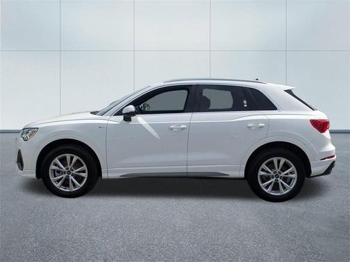2024 Audi Q3 45 S line Premium