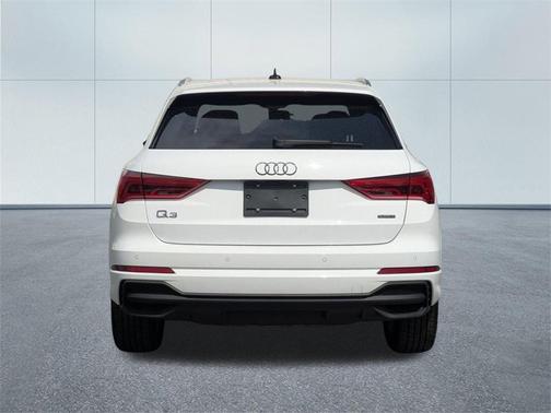 2024 Audi Q3 45 S line Premium