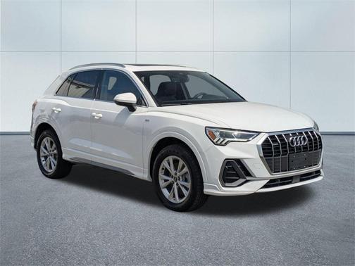 2024 Audi Q3 45 S line Premium