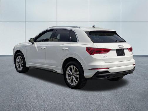 2024 Audi Q3 45 S line Premium
