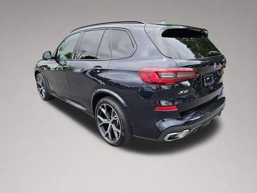 Carbon Black Metallic 2022 BMW X5 xDrive40i