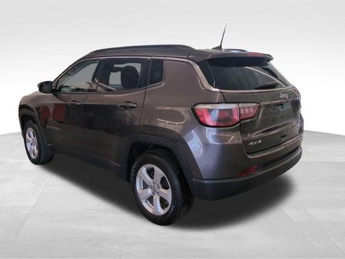 Granite Crystal Clearcoat Metallic 2020 Jeep Compass Latitude