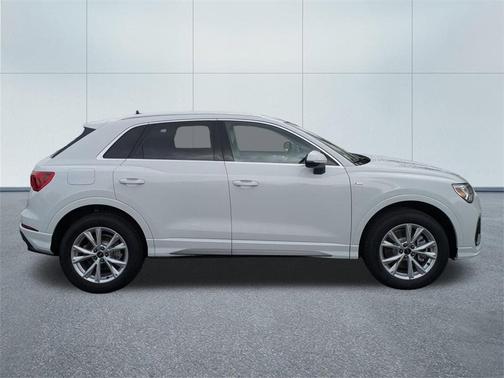 2025 Audi Q3 45 S line Premium