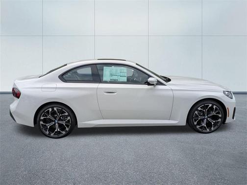 2025 BMW 230 i xDrive