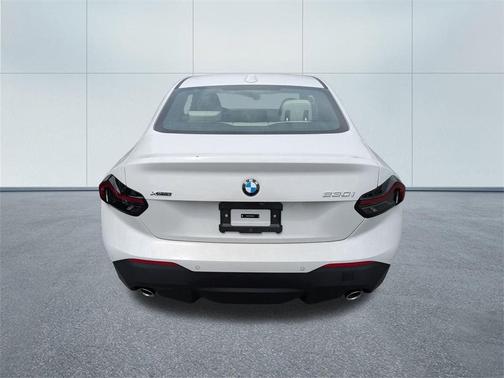 2025 BMW 230 i xDrive