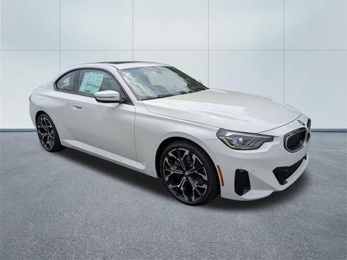 2025 BMW 230 i xDrive