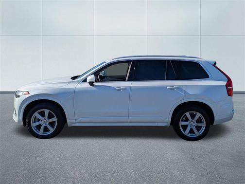 2023 Volvo XC90 B5 Core