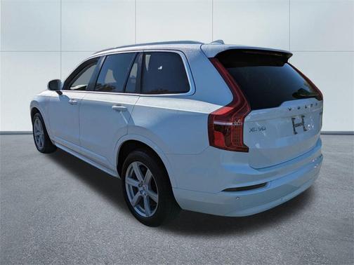 2023 Volvo XC90 B5 Core