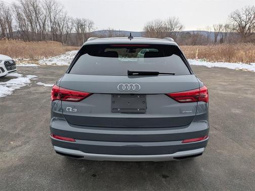 2022 Audi Q3 40 Premium