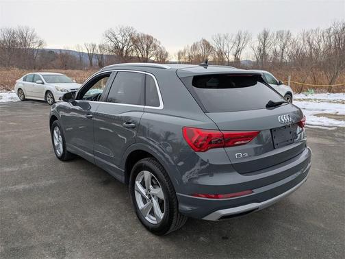 2022 Audi Q3 40 Premium