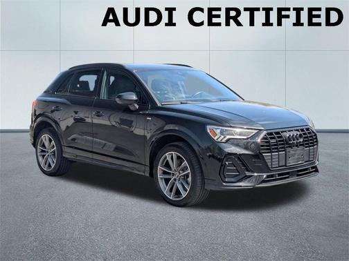 2022 Audi Q3 45 S line Premium
