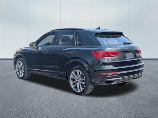 2022 Audi Q3 45 S line Premium