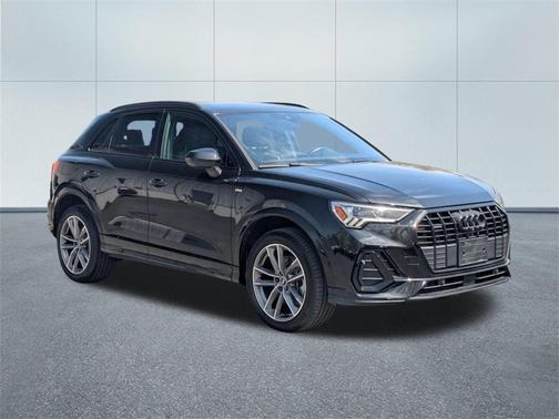 2022 Audi Q3 45 S line Premium