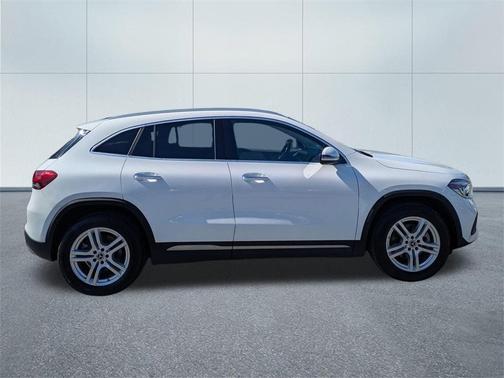 2021 Mercedes-Benz GLA 250 Base 4MATIC