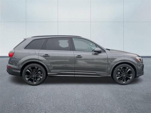 2026 Audi Q7 55 Premium Plus