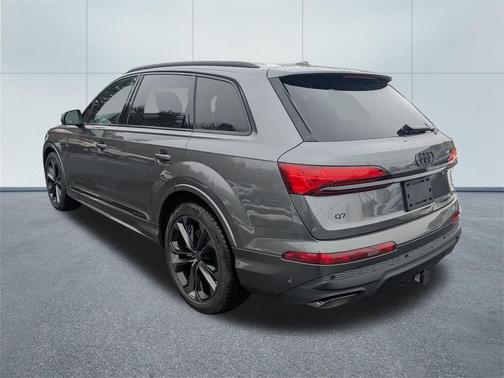 2026 Audi Q7 55 Premium Plus