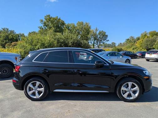 2020 Audi Q5 40 Premium Plus