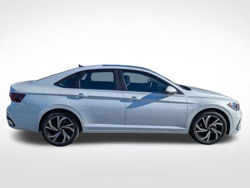 Opal White Pearl 2026 Volkswagen Jetta 1.5T SEL