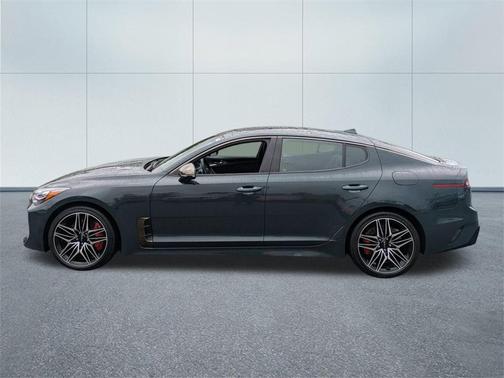 2023 Kia Stinger GT2