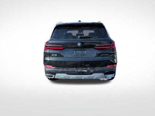 Black Sapphire Metallic 2026 BMW X5 xDrive40i