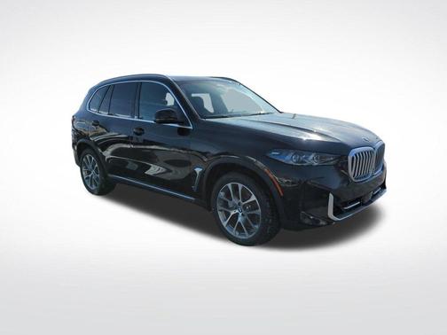 Black Sapphire Metallic 2026 BMW X5 xDrive40i