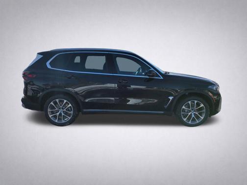 Black Sapphire Metallic 2026 BMW X5 xDrive40i