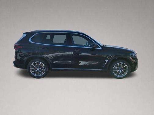 Black Sapphire Metallic 2026 BMW X5 xDrive40i