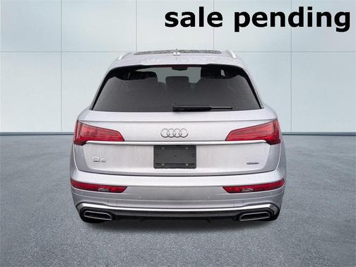 2022 Audi Q5 45 S line Premium Plus