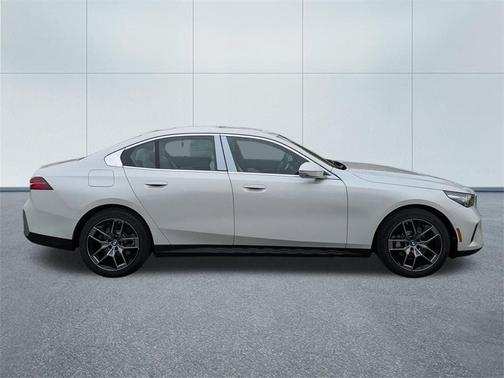 2026 BMW 530 i xDrive