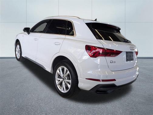2024 Audi Q3 45 S line Premium