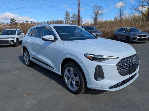 2025 Audi Q5 2.0T quattro Premium