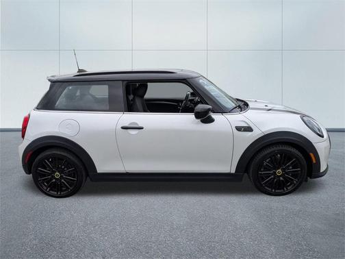 2024 MINI SE Hardtop Cooper