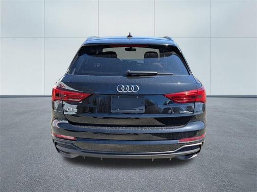 2025 Audi Q3 45 S line Premium