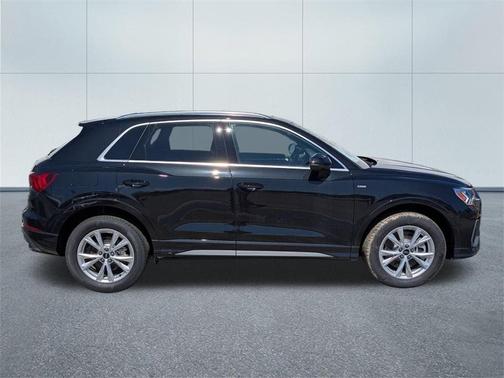 2025 Audi Q3 45 S line Premium