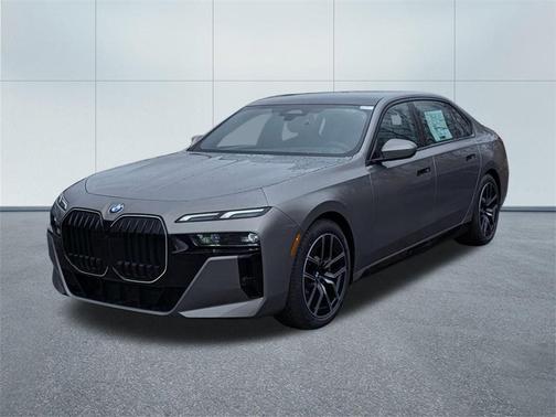 2025 BMW 740 i xDrive