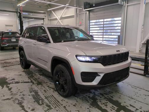 2023 Jeep Grand Cherokee Altitude