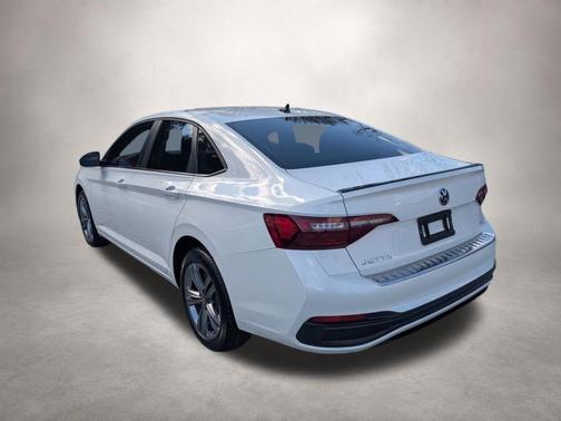Opal White Pearl Effect 2023 Volkswagen Jetta 1.5T SE