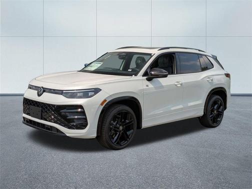 2025 Volkswagen Tiguan 2.0T SE R-Line Black