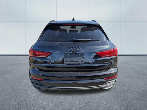 2025 Audi Q3 45 S line Premium