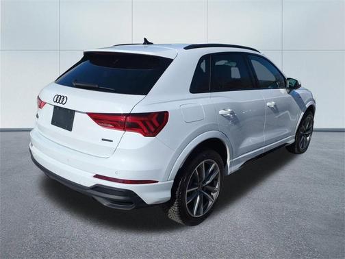 2025 Audi Q3 45 S line Premium